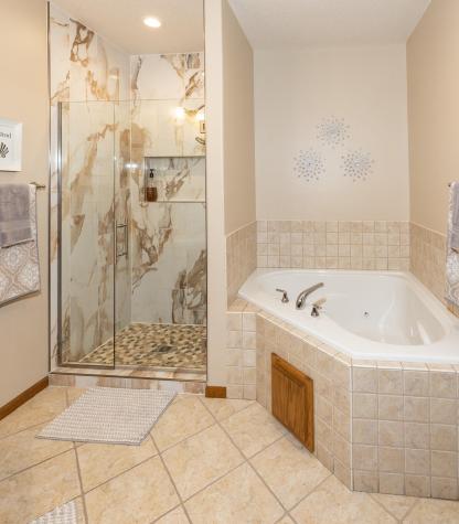 3260 40th Avenue S Fargo ND 58104