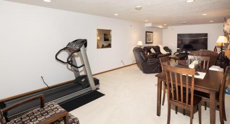 3260 40th Avenue S Fargo ND 58104