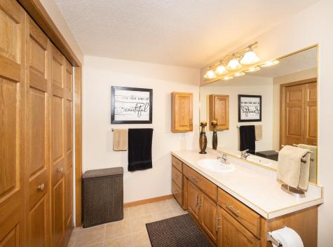 3260 40th Avenue S Fargo ND 58104