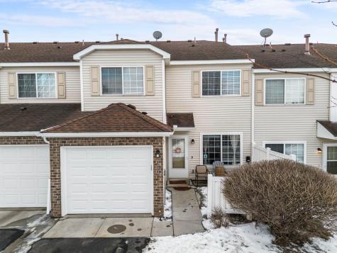 6292 158th Street W Apple Valley MN 55124