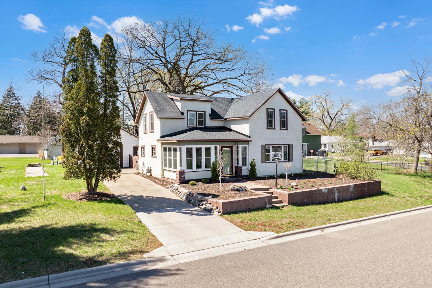 1609 6th Avenue Anoka MN 55303