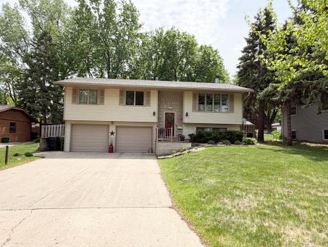 1925 Driftwood Avenue Worthington MN 56187