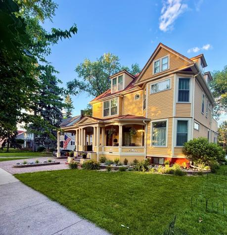 708 8th Street S Fargo ND 58103
