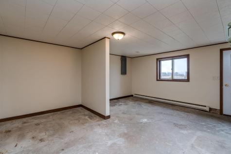 235 390th Avenue Janesville MN 56048