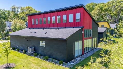 1021 Gardner Street E Wayzata MN 55391