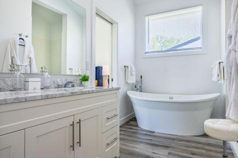 1021 Gardner Street E Wayzata MN 55391