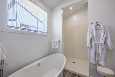 1021 Gardner Street E Wayzata MN 55391