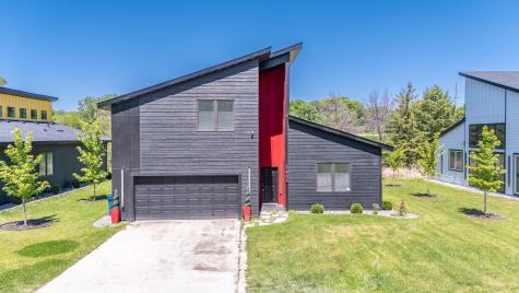 1021 Gardner Street E Wayzata MN 55391