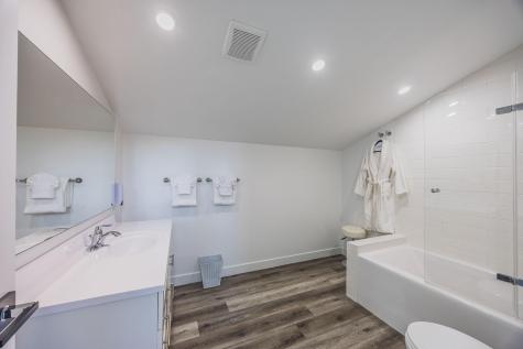 1021 Gardner Street E Wayzata MN 55391