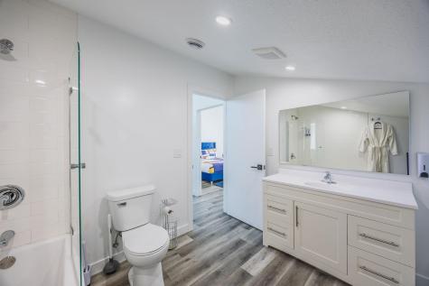 1021 Gardner Street E Wayzata MN 55391