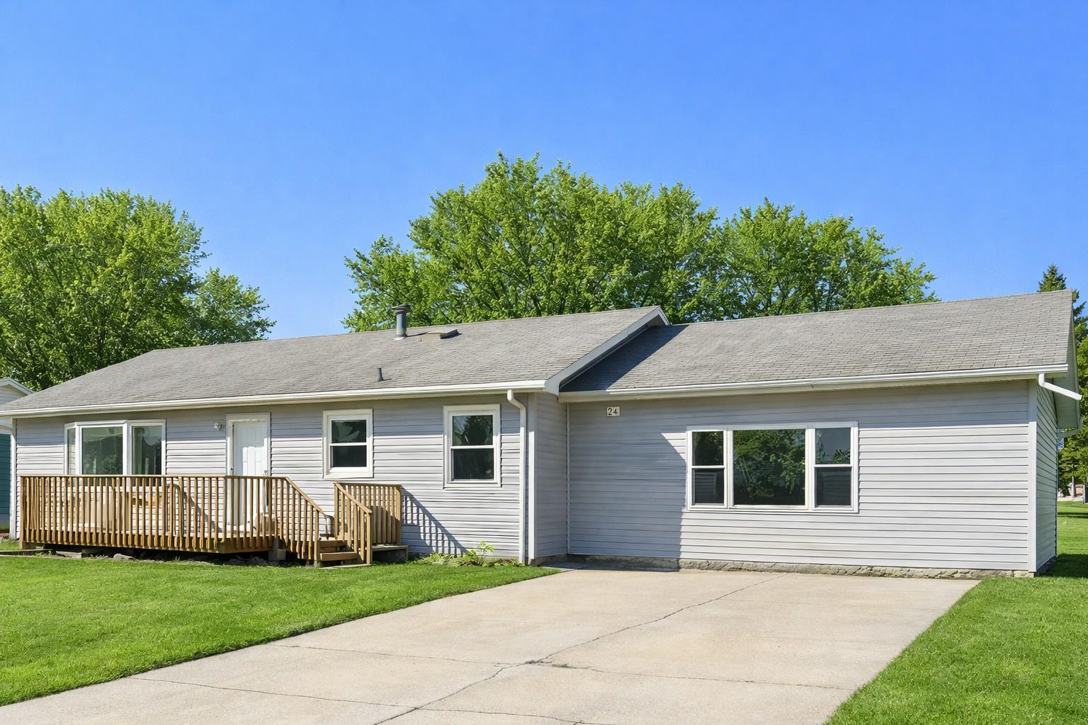 316 Buckwheat Avenue Windom MN 56101