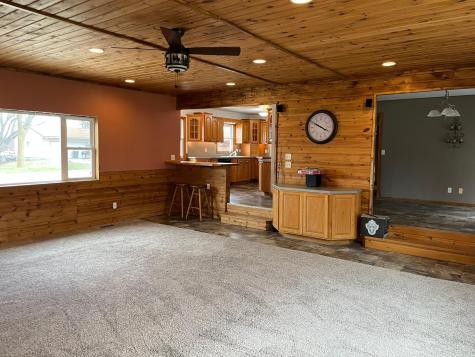 316 Buckwheat Avenue Windom MN 56101