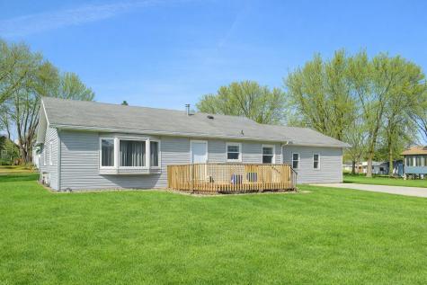 316 Buckwheat Avenue Windom MN 56101