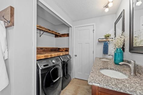 9270 261st Avenue NW Zimmerman MN 55398