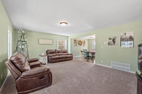 9270 261st Avenue NW Zimmerman MN 55398