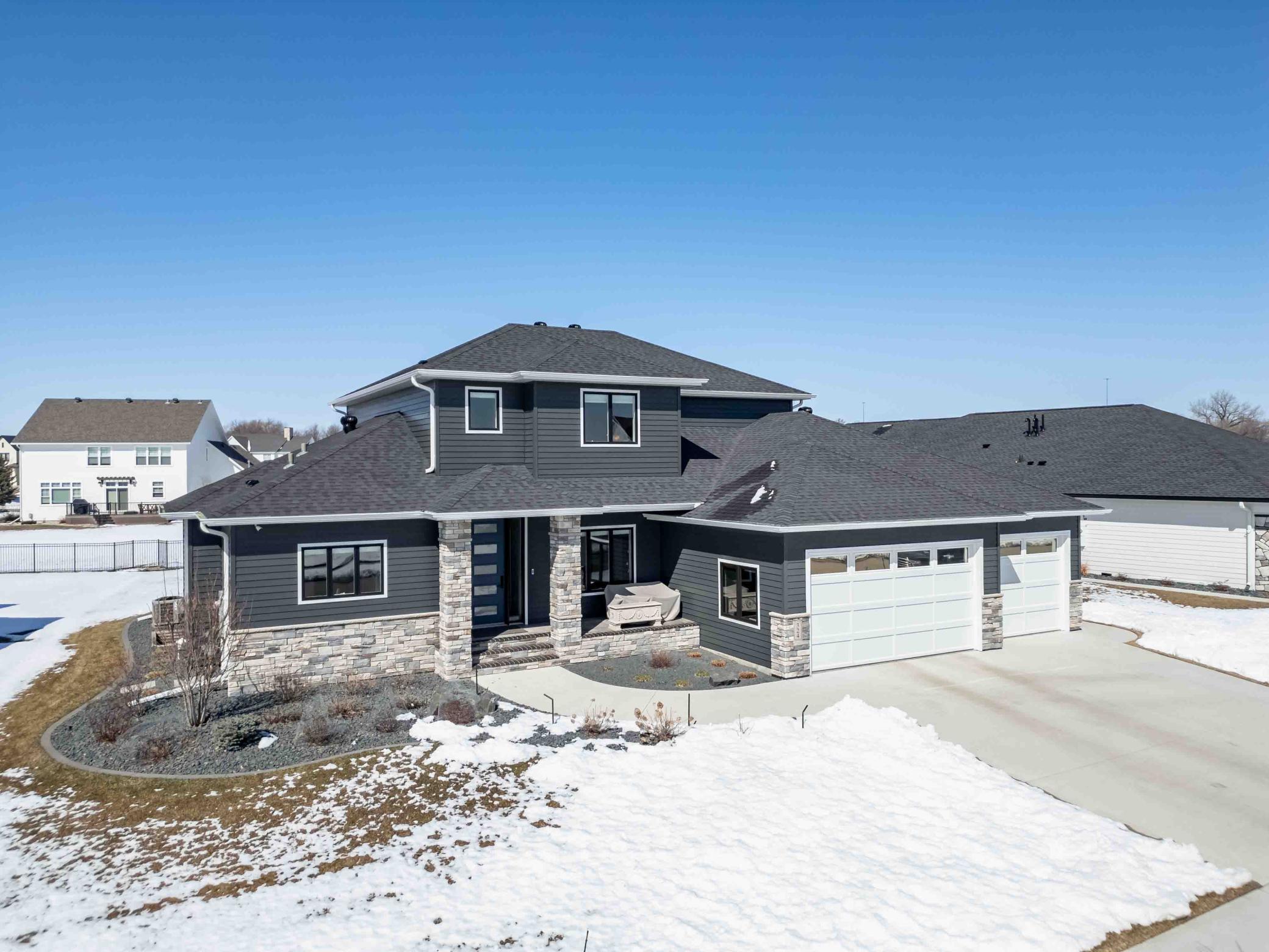 324 25th Avenue E West Fargo ND 58078