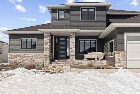 324 25th Avenue E West Fargo ND 58078