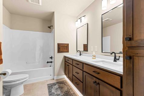324 25th Avenue E West Fargo ND 58078