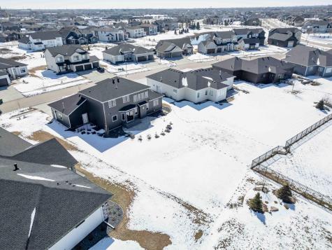 324 25th Avenue E West Fargo ND 58078