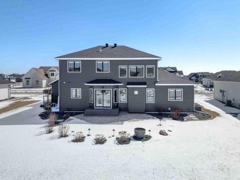 324 25th Avenue E West Fargo ND 58078