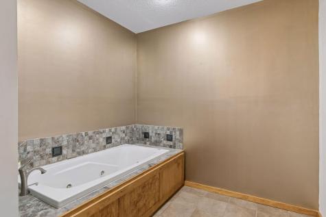 9875 Hamline Avenue N Circle Pines MN 55014