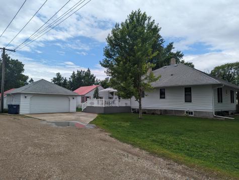 107 7th Avenue W Lisbon ND 58054