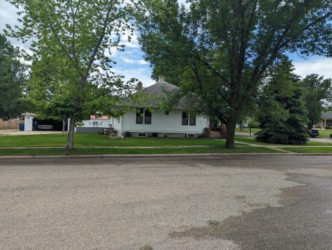 107 7th Avenue W Lisbon ND 58054