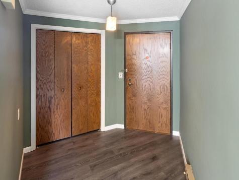 1580 Wheelock Lane Saint Paul MN 55117