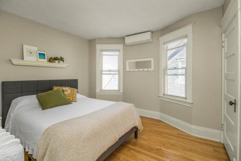 1737 Hague Avenue Saint Paul MN 55104