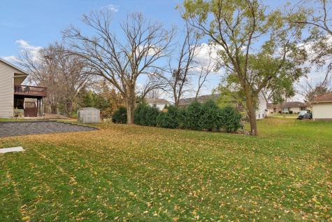 802 Dutton Drive Ellendale MN 56026