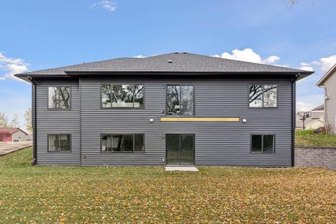 802 Dutton Drive Ellendale MN 56026