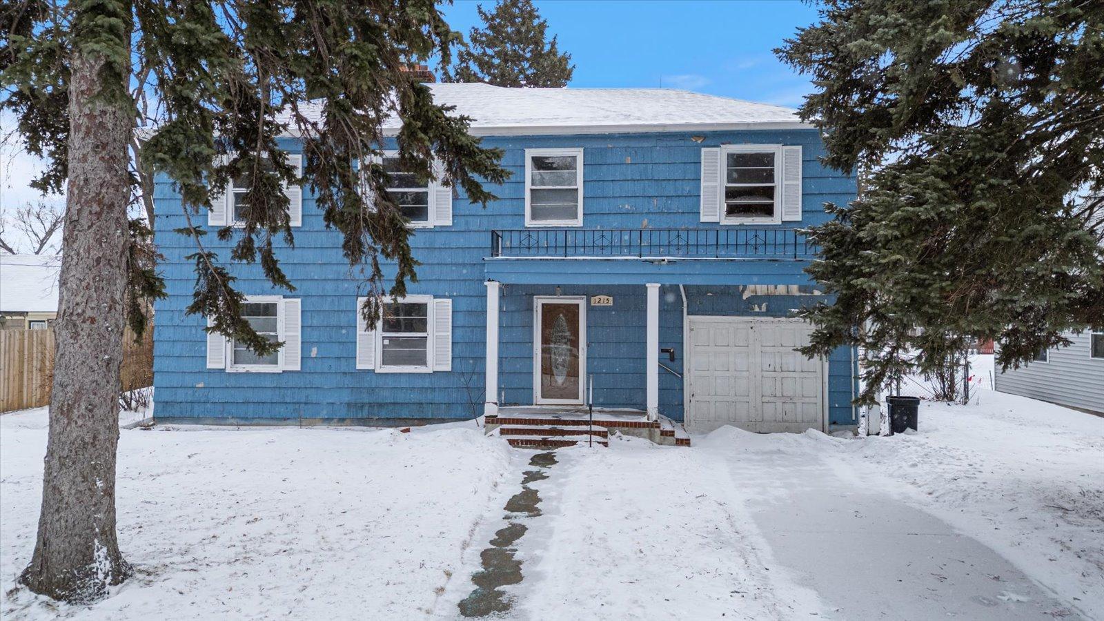 1215 5th Avenue S Moorhead MN 56560