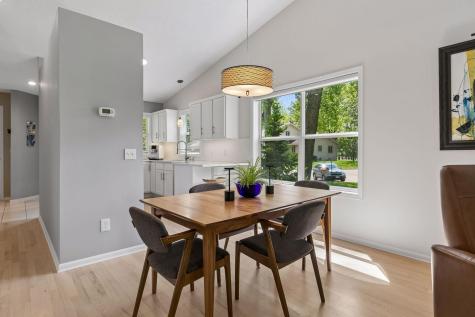 913 Oakwood Heights Circle Eagan MN 55123