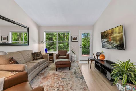 913 Oakwood Heights Circle Eagan MN 55123