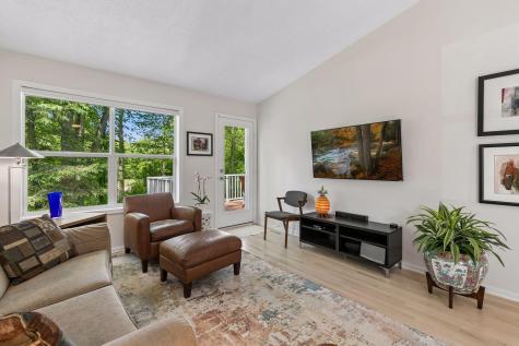 913 Oakwood Heights Circle Eagan MN 55123
