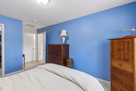 913 Oakwood Heights Circle Eagan MN 55123