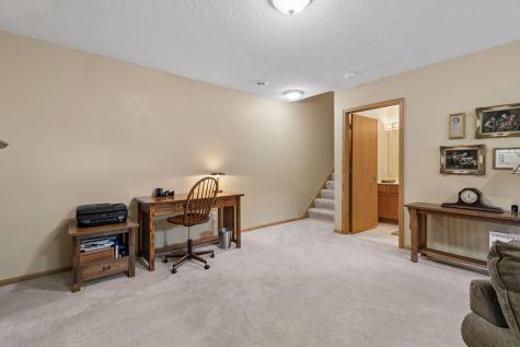 913 Oakwood Heights Circle Eagan MN 55123