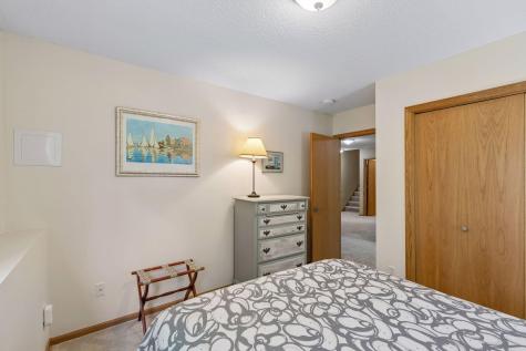 913 Oakwood Heights Circle Eagan MN 55123