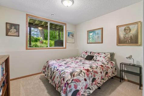 913 Oakwood Heights Circle Eagan MN 55123