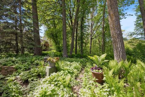 913 Oakwood Heights Circle Eagan MN 55123