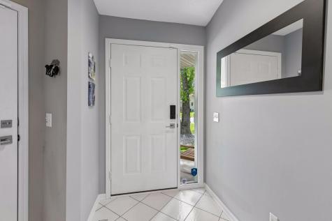 913 Oakwood Heights Circle Eagan MN 55123