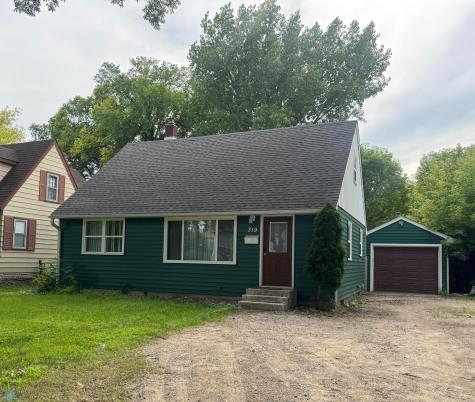 319 13th Street N Moorhead MN 56560