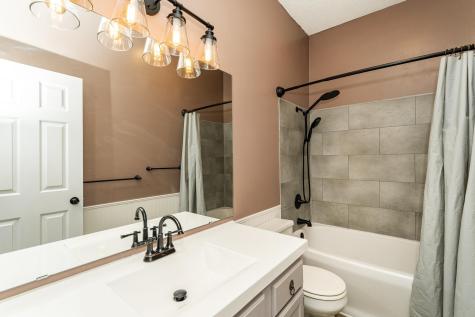 1935 Cabernet Lane NW Rochester MN 55901