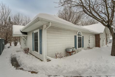 1935 Cabernet Lane NW Rochester MN 55901