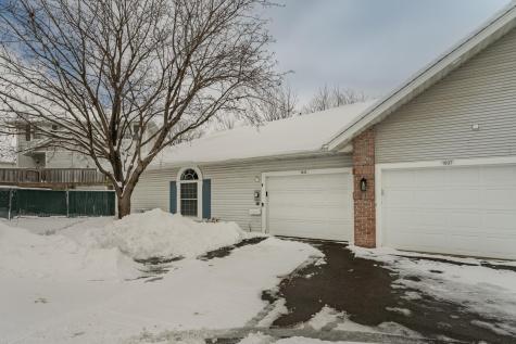 1935 Cabernet Lane NW Rochester MN 55901
