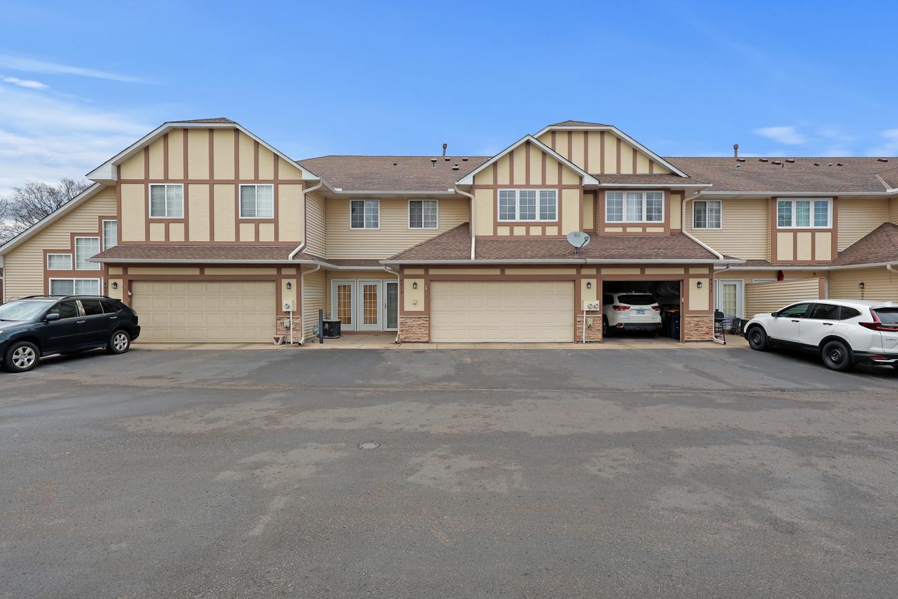 4013 Meadowlark Curve Eagan MN 55122