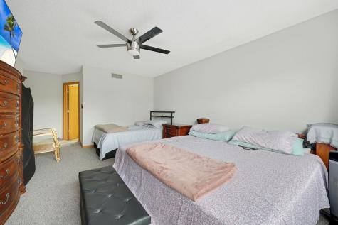 4013 Meadowlark Curve Eagan MN 55122