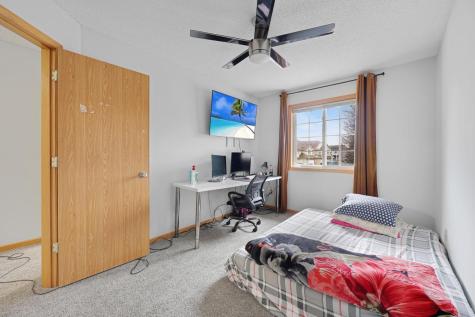 4013 Meadowlark Curve Eagan MN 55122