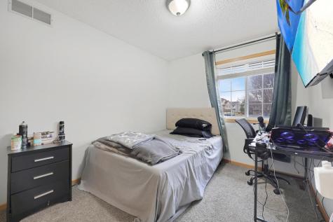 4013 Meadowlark Curve Eagan MN 55122