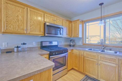 845 Mallard Avenue Winsted MN 55395